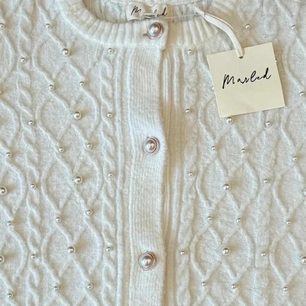 Marled Cable Knit Off White Cardigan Sweater with Pearl Details, Sz S